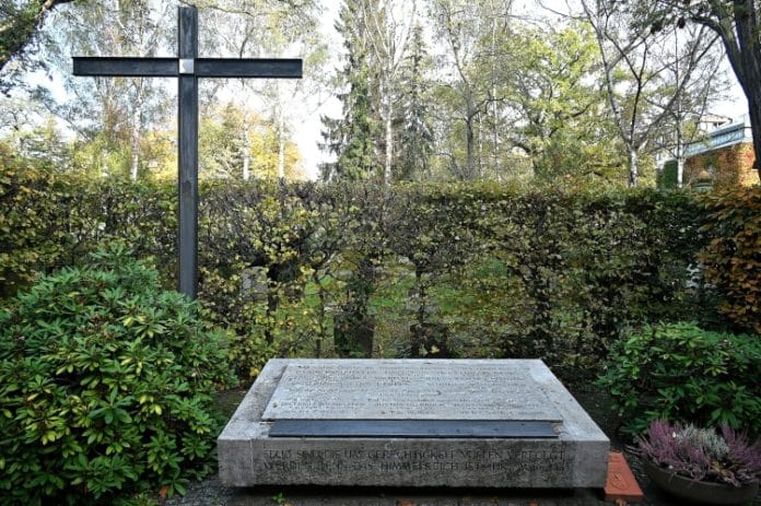 Gedenkstätte für Widerstandskämpfer des 20. Juli 1944 auf dem Dorotheenstädtischen Friedhof in Berlin