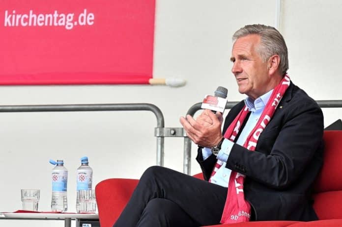 DSC_0001 Auf dem roten Sofa: Christian Wulff (CDU) - ehemaliger Niedersächsischer Ministerpräsident und ehemaliger Bundespräsident
