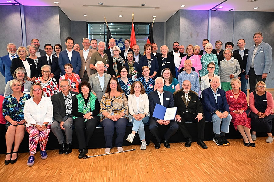 Ehrenamt im Fokus: Regionspräsident Steffen Krach würdigt generationsübergreifendes Engagement von Ehrenamtlichen 145 DSC 3473