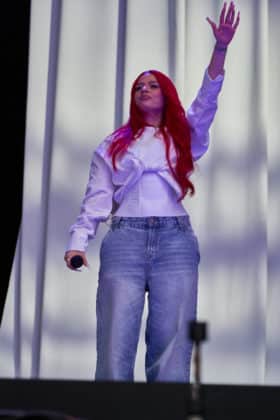 Badmómzjay bei der N-JOY Starshow 2025 - EXPO Plaza in Hannover am 07.06.2025 © Ulrich Stamm