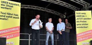 Demonstration des Taxigewerbes - Kundgebung vor dem Neuen Rathaus