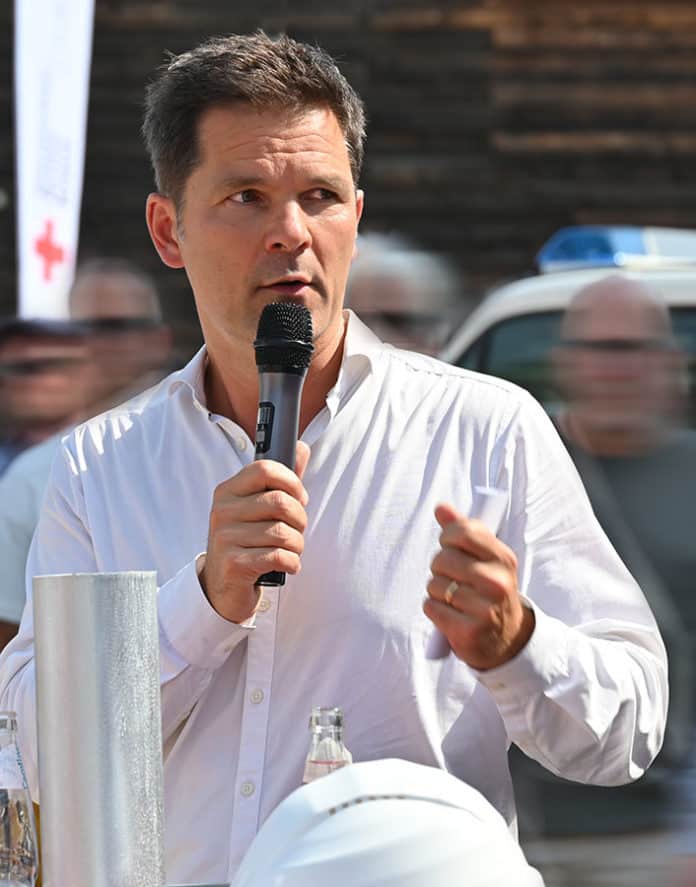 Regionspräsident Steffen Krach. Der Berliner Tagesspiegel behauptet, der SPD-Politiker kandidiert in Berlin