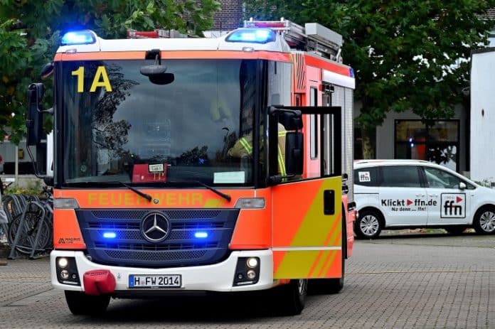 Feuerwehreinsatz bei radio ffn in der Stiftstraße auch mit Einsatzkräften der Fachgruppe ABC-Gefahrenabwehr