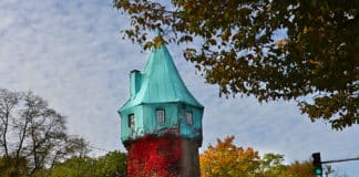 Die Fenster am Turm sind wieder frei