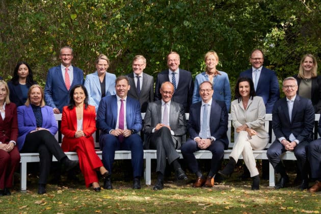 hintere Reihe v.l. Reem Alabali Radovan,  Bundesministerin für wirtschaftliche Zusammenarbeit und Entwicklung, n.n., Dr.Stefanie Hubig,  Bundesministerin der Justiz und für Verbraucherschutz, Dr.Johann Wadphul, Bundesminister des Auswärtigen, Boris P