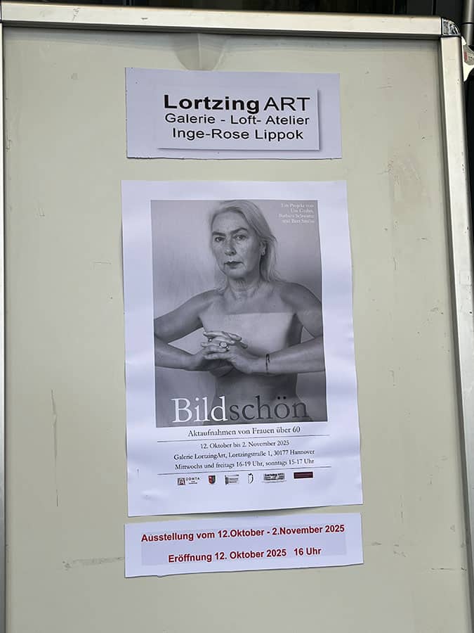 Fotoausstellung „Bildschön“ mit Aktfotos von Frauen über 60 eröffnet - Stadtreporter.de IMG 2485