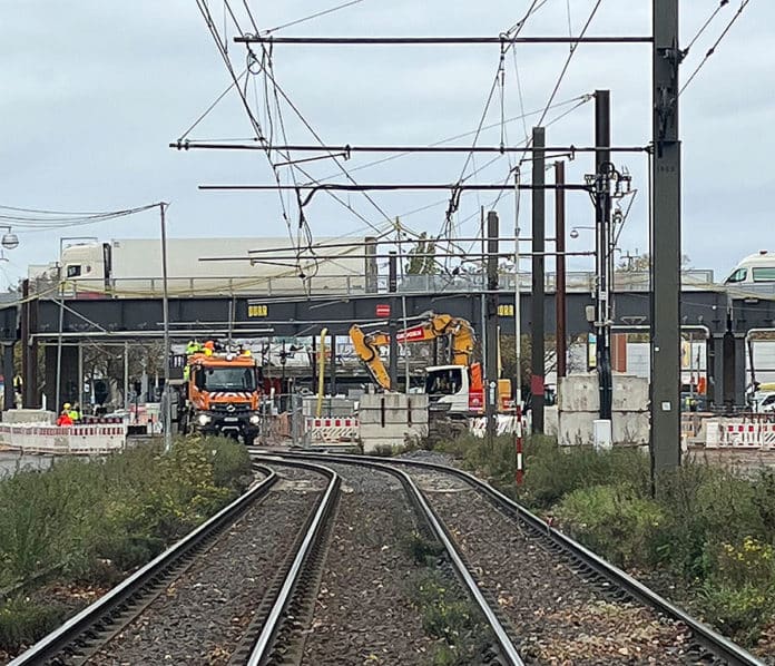 Reparatur der Oberleitung