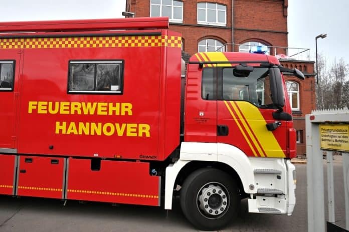 Werkstattbrand in einer Lagerhalle auf dem Louis Eilers-Gelände am Entenfangwegweg in Hannover-Ledeburg