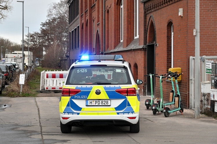 Feuerwehreinsatz im Stadtteil Ledeburg - Stadtreporter.de DSC 2475