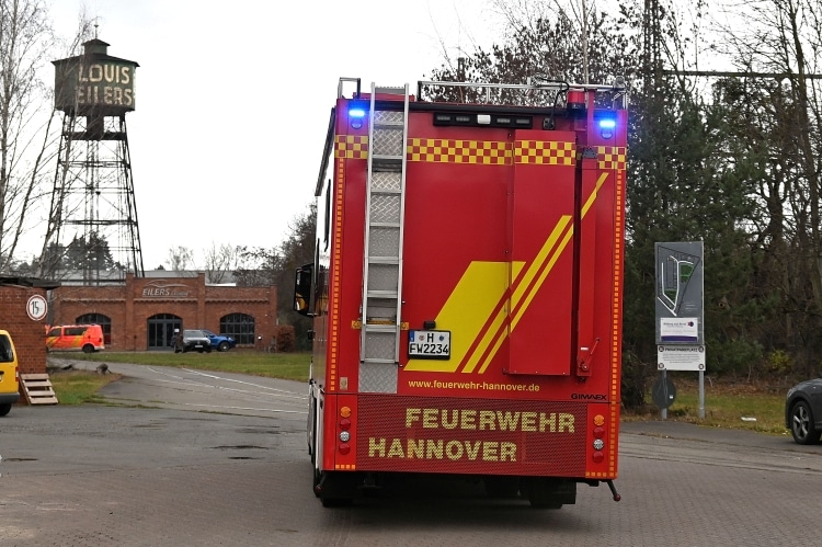 Feuerwehreinsatz im Stadtteil Ledeburg - Stadtreporter.de DSC 2490