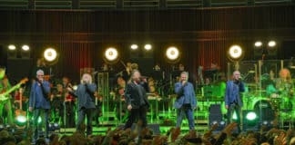 Die Prinzen verzaubern Hannover: Ausverkaufter Kuppelsaal wird bei „Symphonica“ zum größten Chor der Tour Die Prinzen Symphonica Tour Kuppelsaal Hannover US 2026 01 17 187