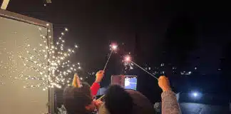 Fazit der Polizei: Das neue Jahr begann in Hannover vergleichsweise ruhig Hier wurde friedlich nur mit Wunderkerzen das neue Jahr begrüßt