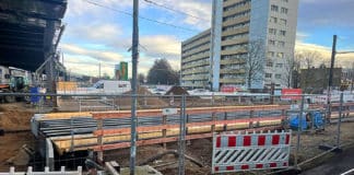Gleisverlagerung: Keine Stadtbahnen in Döhren während der Zeugnisferien Die Stadtbahngleise werden am Südschnellweg wieder in die Straßenmitte zurückverlegt.