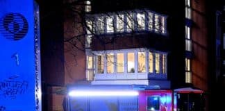 Ein Toter und zwei Verletzte bei Brand in einer Pflegeeinrichtung in der Fischerstraße im hannoverschen Stadtteil Calenberger Neustadt