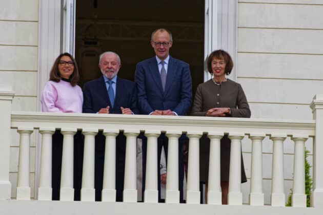 Militaerische Ehren Schloss Herrenhausen US 2026 04 19 102