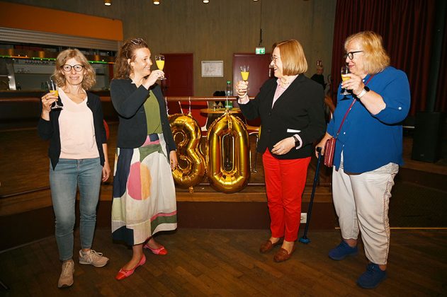 Prost - Ansto&szlig; zum 30.