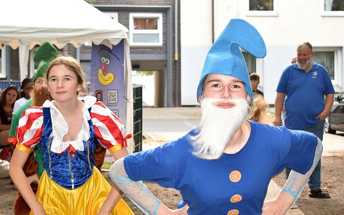 Auftritt der Juniorengarde beim Funkenbiwak