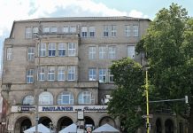 Das Kaiserhaus im Stadtteil Hannover-Mitte Am Thielenplatz Ecke Prinzenstraße 1 steht das Kaiserhaus (ein Bürohaus) mit der Gaststätte „Bayrische Botschaft im Paulaner“ im Erdgesschoss