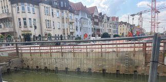 Grundwasser hat ein Baudock in Döhren geflutet