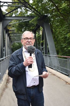 Bezirksb&uuml;rgermeister Wilhelm Lindenberg begr&uuml;&szlig;e alle G&auml;ste