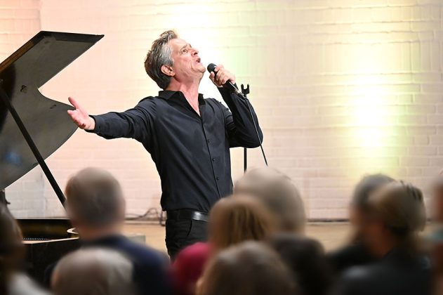 Juliano Rossi trat bei der &bdquo;Langen Nacht&ldquo; in der Auferstehungskirche auf