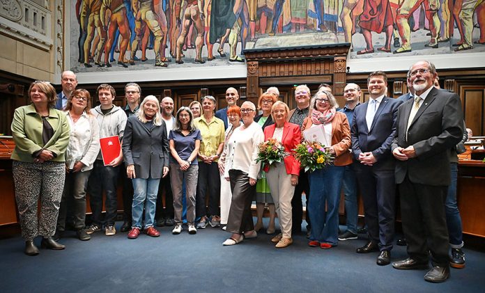 Sie alle bekamen jetzt das Ehrenzeichen der Stadt Hannover