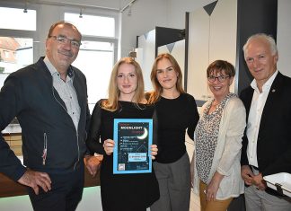 Die Döhrener Geschäftsleute luden wieder zum Moonlight-Shopping Sogar eine Zahnarztpraxis machte beim Moonlight-Shopping mit